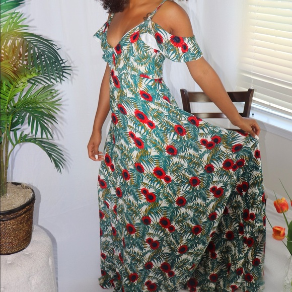 Maxi Dress(New)CYBER Monday 24Hour Sale - Picture 2 of 4